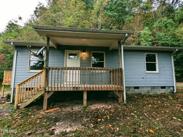 948 Victorian Dr, Clinchco, VA 24226