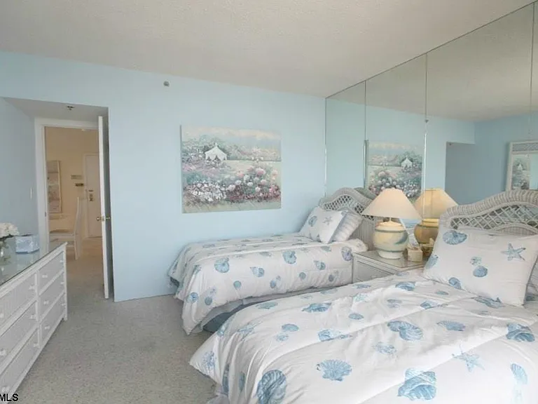 3851 Boardwalk #2511 — Photo 12