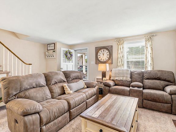4th image of 408 Maplewood Rd