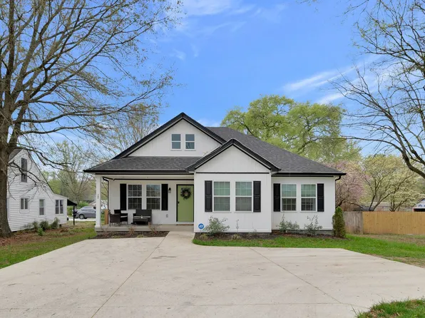 143 Coles Ferry Rd, Gallatin, TN 37066