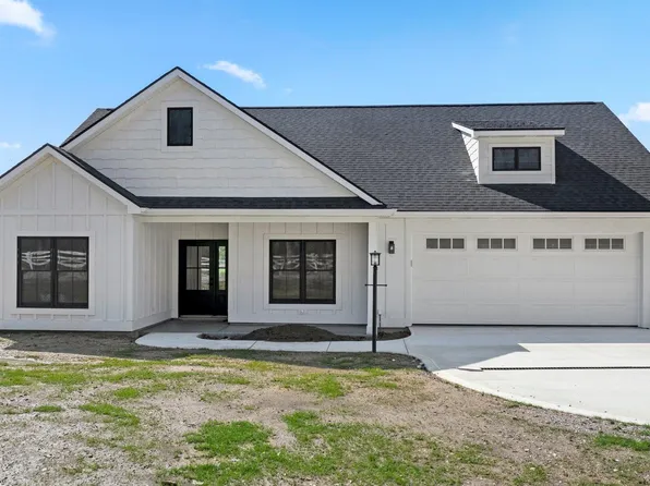 2230 E 250 North Rd, Bluffton, IN 46714