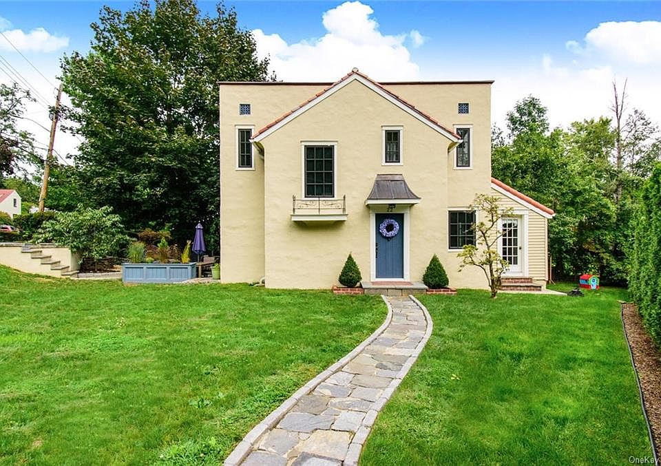 1st image of 22 Alta Vista Dr