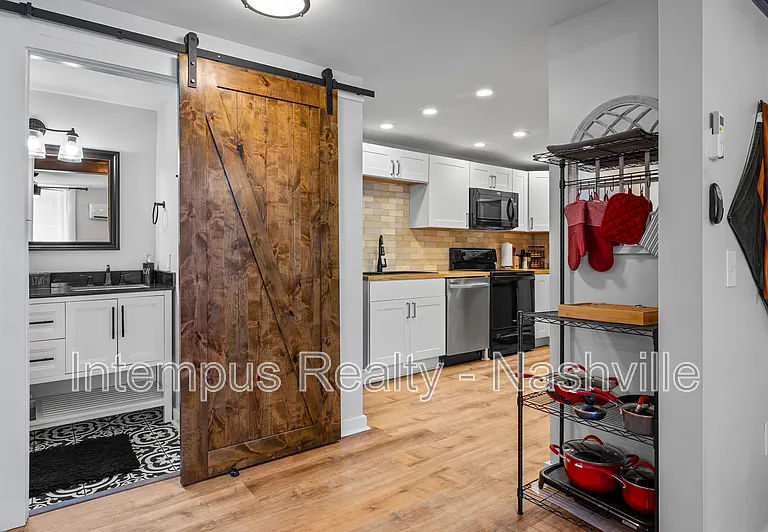840 Lemont Dr #B — Photo 10