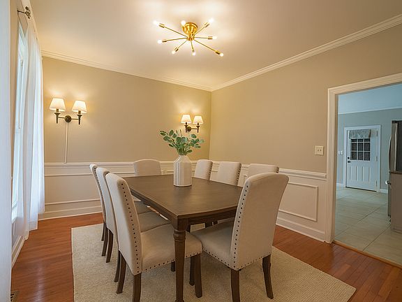 Dining room - virtually staged
