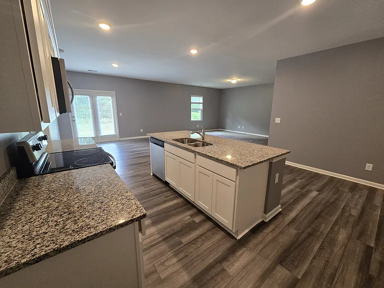 104 McCall Way — Photo 16