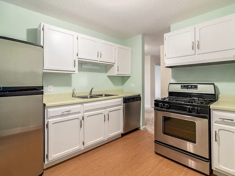 2201 S Stewart Ave #4H — Photo 20
