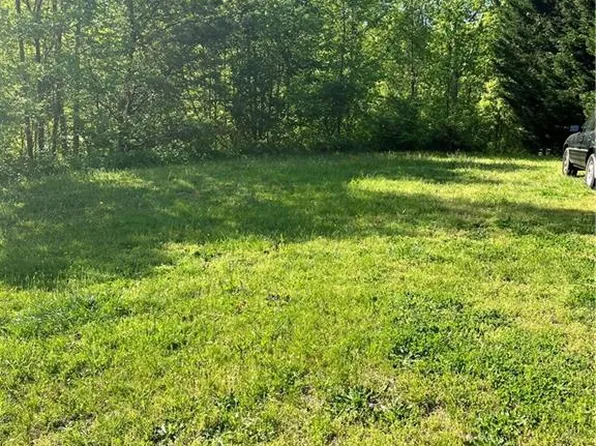 4889 Oak Branch Ln, Walkertown, NC 27051