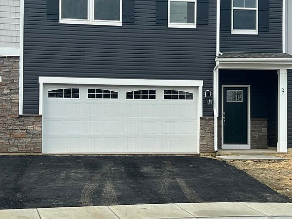 2 cars driveway and 2 cars garage