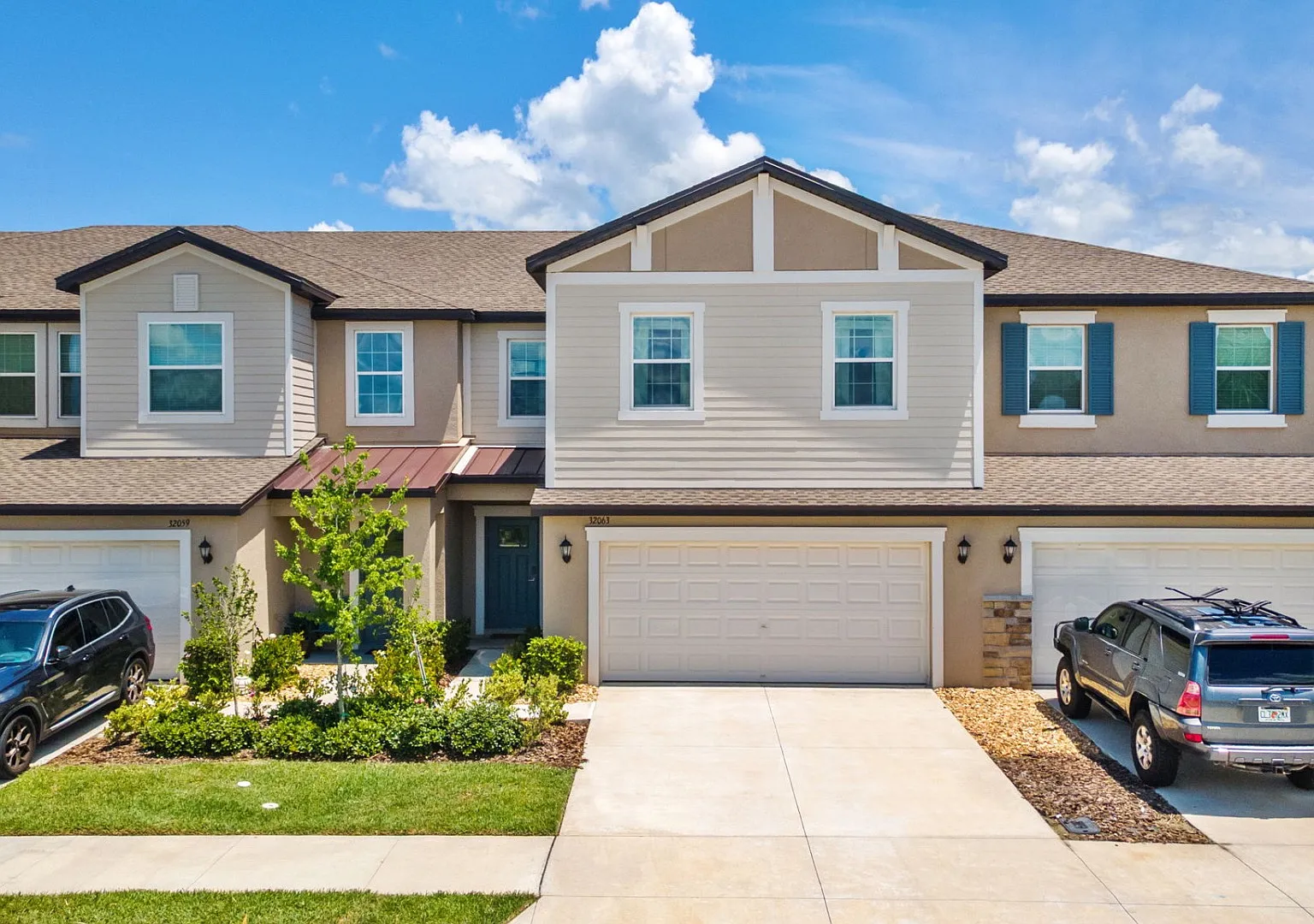 Stunning Large Mirada Townhome; 3 Br + Loft / 2.5 Ba/ 2 Car Garage-2300+ Sf! — Photo 3