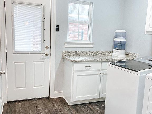 3rd image of 222 Pinehurst Dr