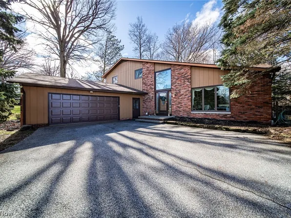 9920 Juniper Ct, Mentor, OH 44060