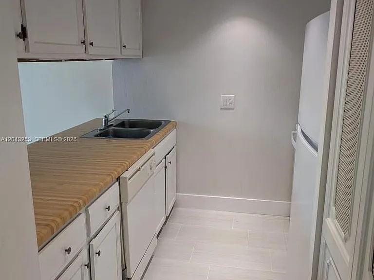 3680 Inverrary Dr #2M — Photo 6