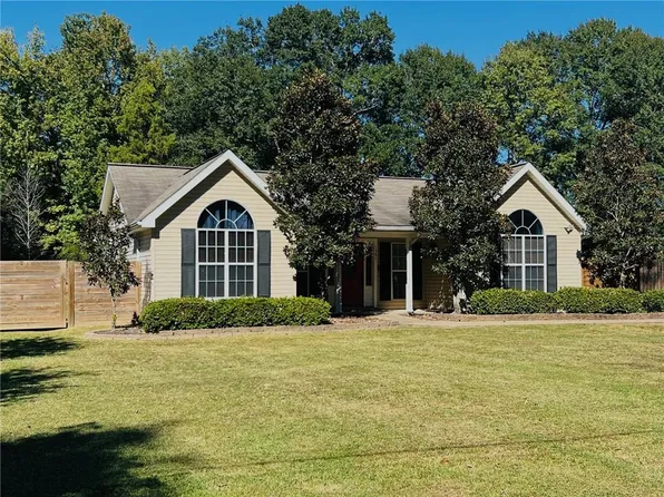 1381 S Washington St, Marksville, LA 71351