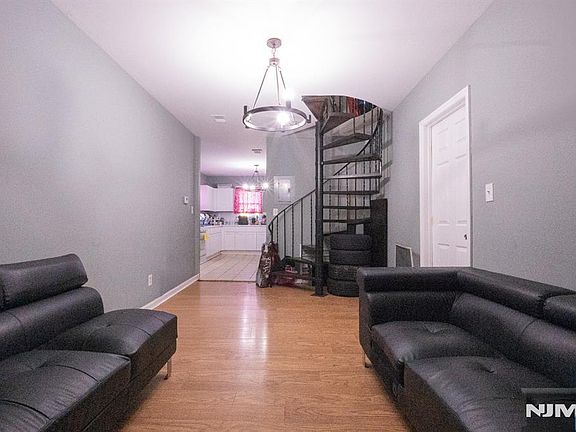 5th image of 148 Palisade Avenue