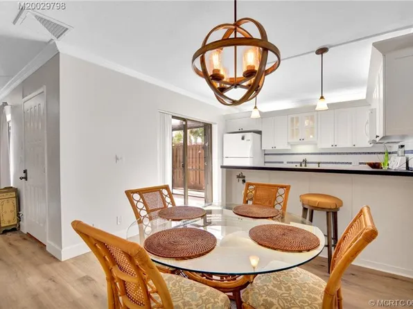 5893 SE Riverboat Dr, Stuart, FL 34997