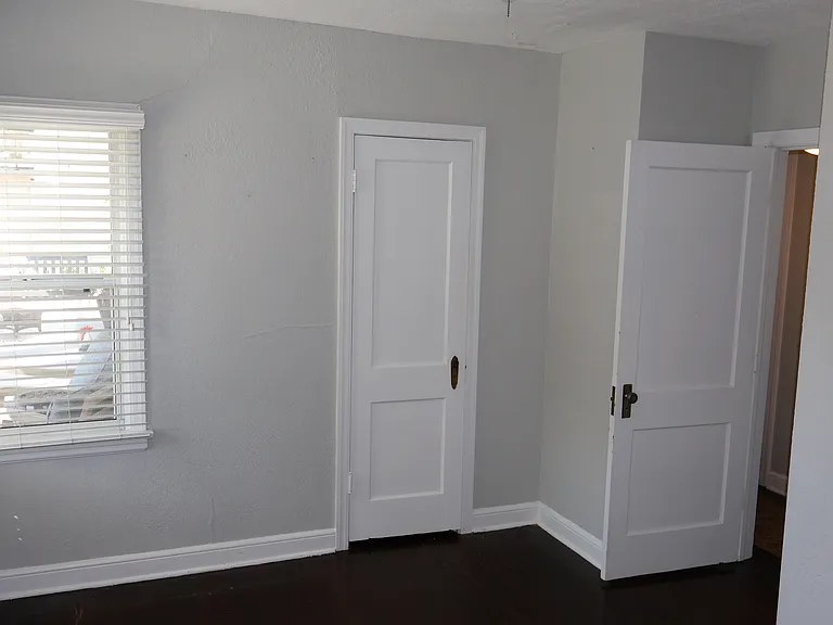 3811 S Drexel Ave — Photo 17