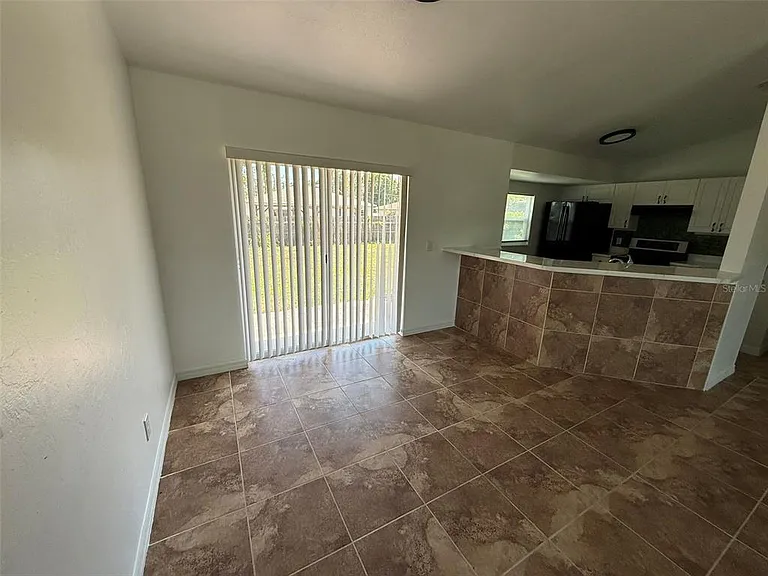 2723 Yacolt Ave — Photo 2