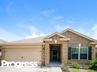 305 Falling Pine Dr, Conroe, TX 77304