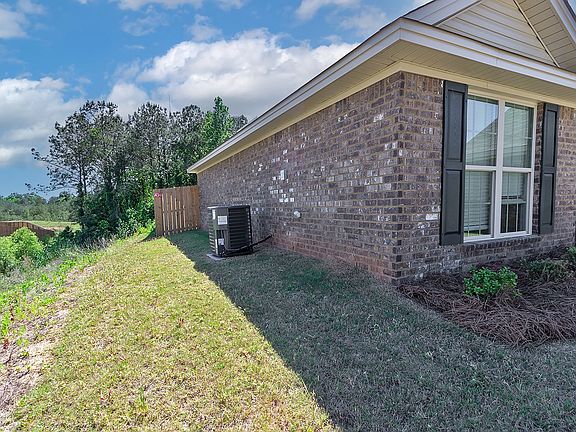 3rd image of 742 Park Ln