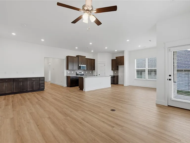 5109 Vista Ave — Photo 7