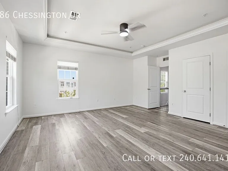 386 Chessington Dr — Photo 9