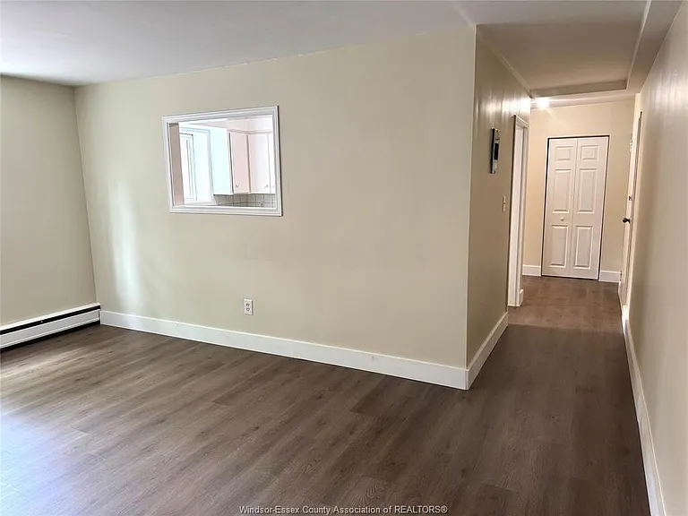 2035 University Ave W #102 — Photo 6