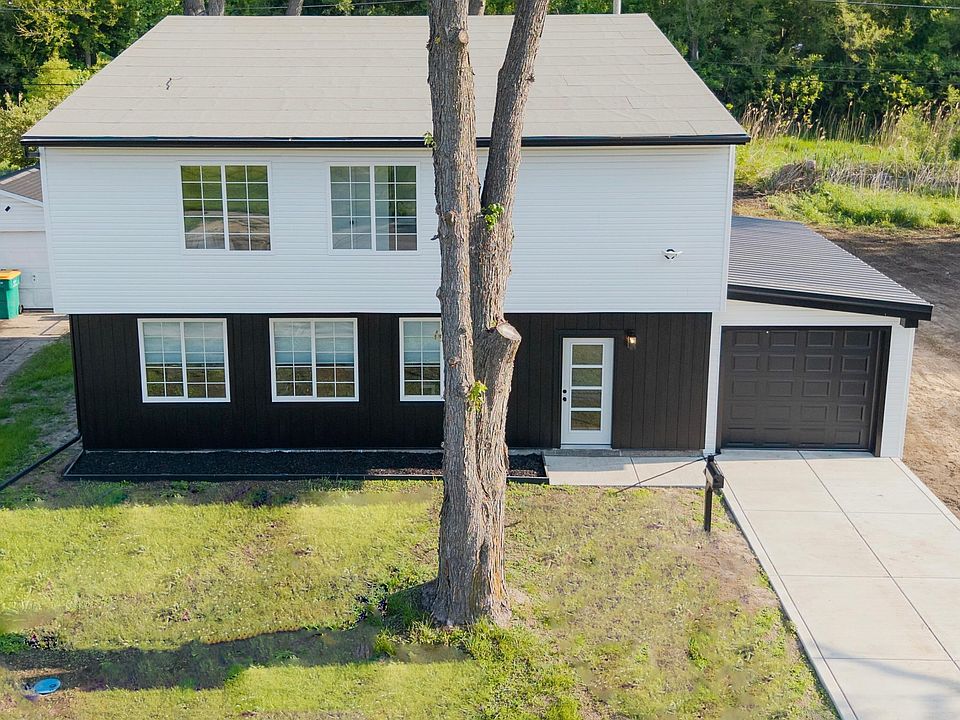 1st image of 5608 E 10th Ave