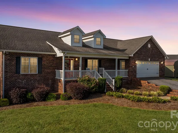 5693 Stonehenge Ct, Granite Falls, NC 28630