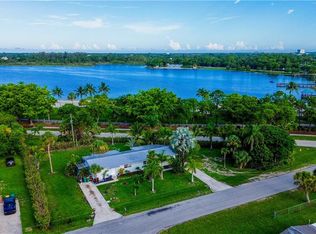 4340 Normandy Dr, Naples, FL 34112