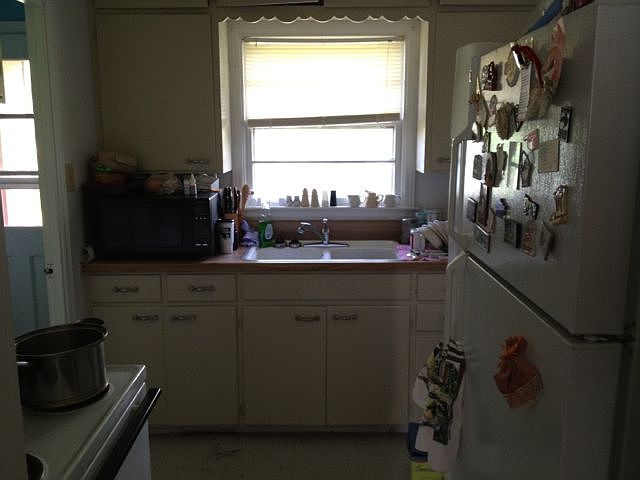 2nd image of 1544 Campus Rd