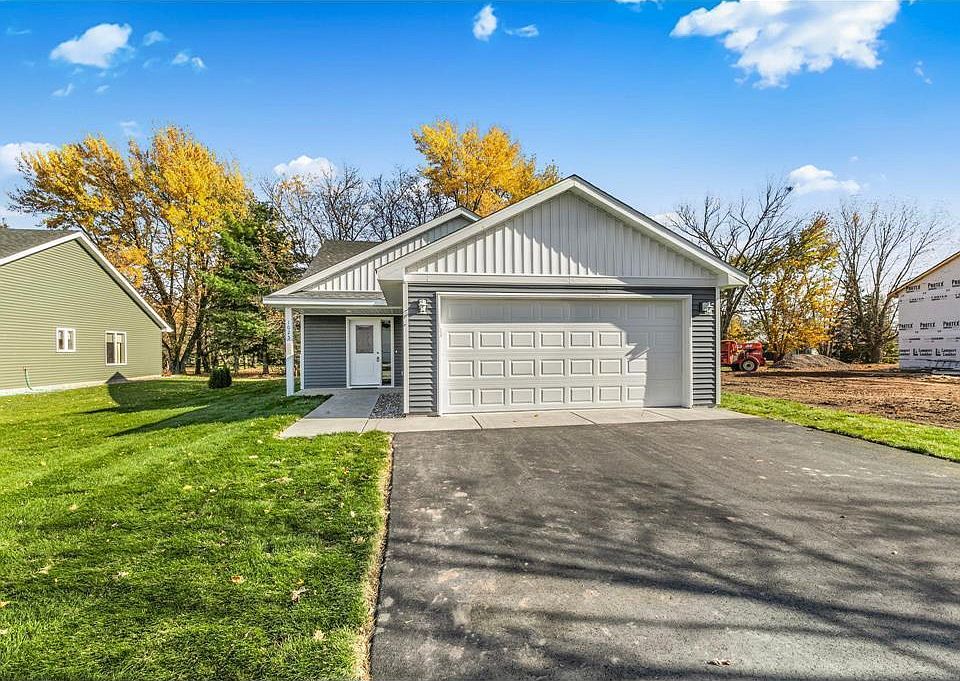 1st image of 3rd Ave NE