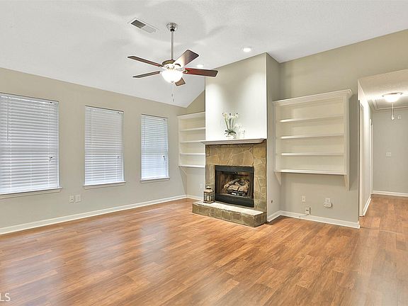 5th image of 110 Water View Dr