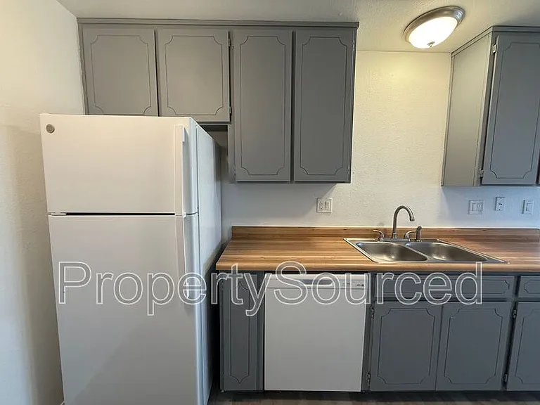 1944 Hickock Ct — Photo 16