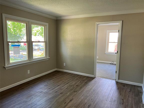 4th image of 10330 Saint Arthur Ln