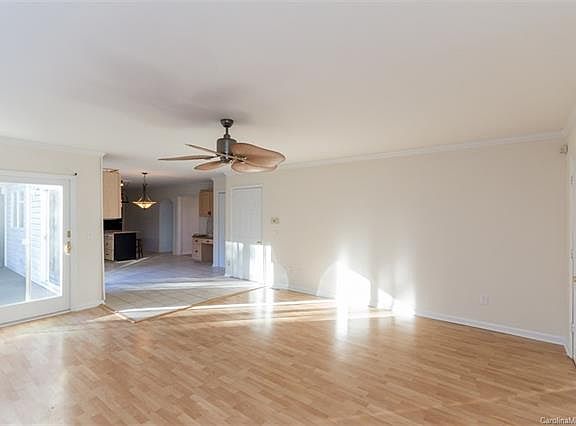5th image of 143 Sunfish Dr