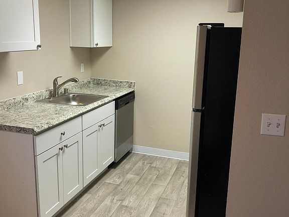 2nd image of 4027 S Warner St Unit 1