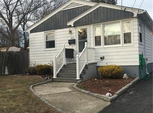 165 Curtis St, Cranston, RI 02920
