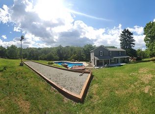 122 Ladysmith Rd, New Stanton, PA 15672