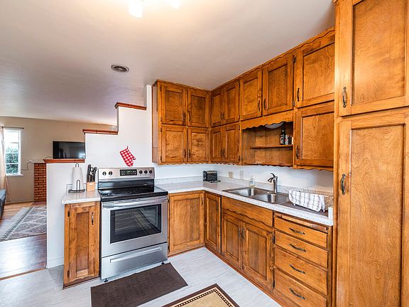 3rd image of 230 Sierra Dr SE
