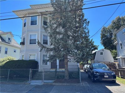 93 Oakland Ave, Pawtucket, RI, 02861