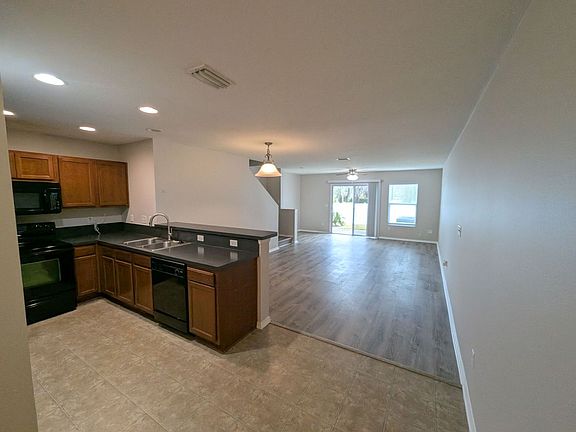 3rd image of 277 Michelangelo Pl