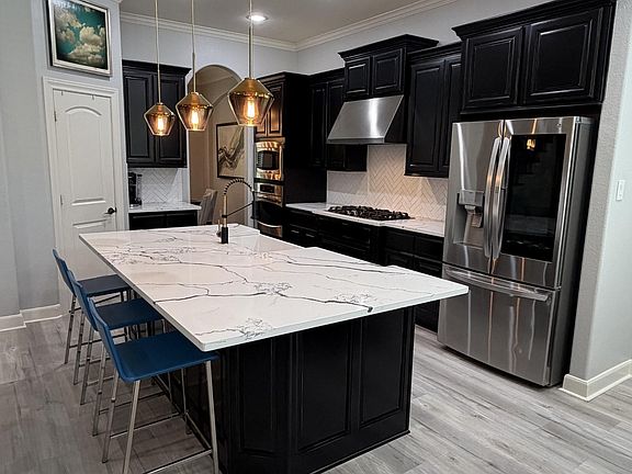 3rd image of 10 Camplight Ct