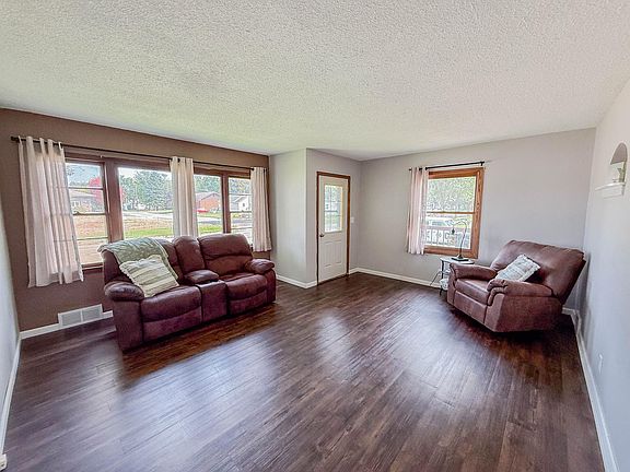 5th image of 119 1st St SW