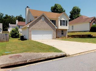 1594 Isleworth Cir, College Park, GA 30349