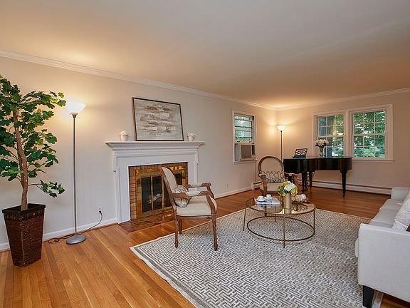 3rd image of 2531 Kirklyn St