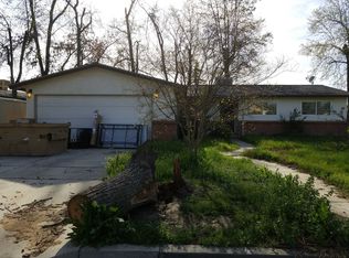 151 N C St, Tulare, CA 93274