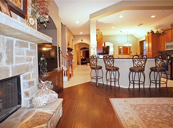 5th image of 2015 Heather Glen Dr