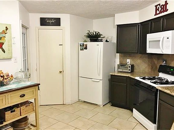 5th image of 359 Capehill Dr