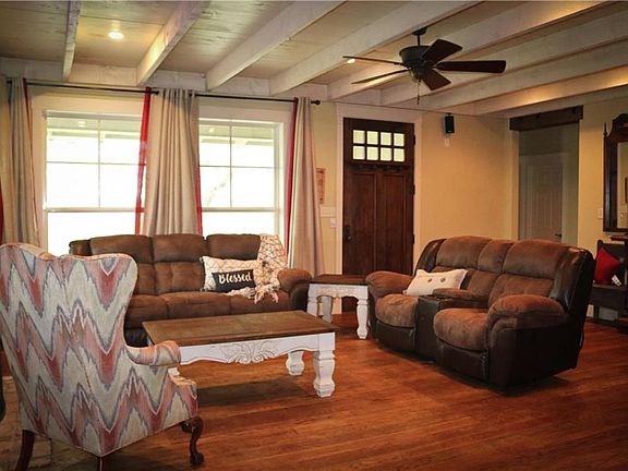 2nd image of 2837 County Road 1127
