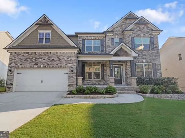 130 Logan Pass Dr, Loganville, GA 30052